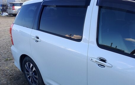 Toyota Wish II, 2005 год, 760 000 рублей, 3 фотография