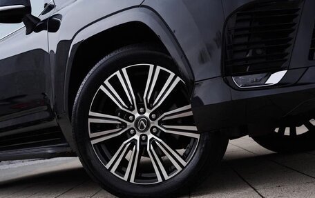 Lexus LX, 2022 год, 15 999 000 рублей, 18 фотография