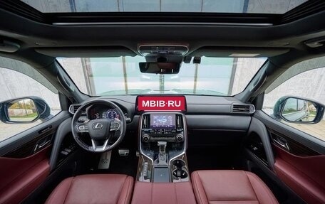 Lexus LX, 2022 год, 15 999 000 рублей, 14 фотография