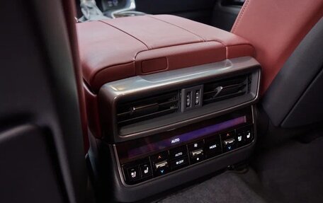 Lexus LX, 2022 год, 15 999 000 рублей, 27 фотография