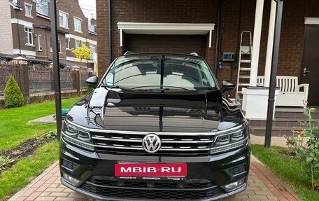 Volkswagen Tiguan II, 2020 год, 3 400 000 рублей, 2 фотография