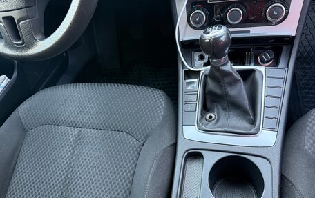 Volkswagen Passat B7, 2011 год, 1 050 000 рублей, 2 фотография