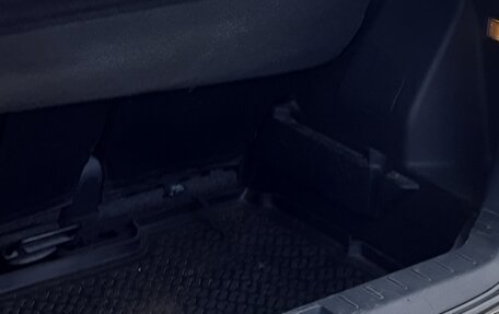 Nissan Note II рестайлинг, 2011 год, 750 000 рублей, 11 фотография