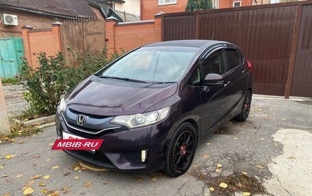 Honda Fit III, 2013 год, 1 030 000 рублей, 2 фотография