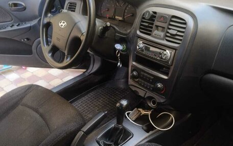 Hyundai Sonata IV рестайлинг, 2005 год, 250 000 рублей, 4 фотография