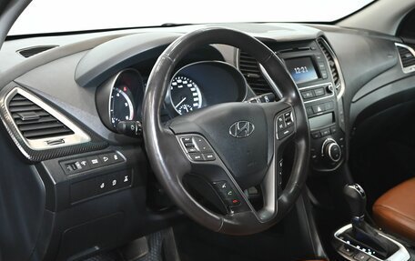 Hyundai Santa Fe III рестайлинг, 2017 год, 2 650 000 рублей, 16 фотография