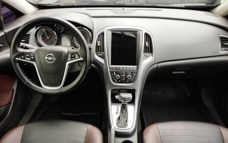 Opel Astra J, 2014 год, 1 040 000 рублей, 9 фотография