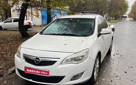 Opel Astra J, 2011 год, 520 000 рублей, 1 фотография