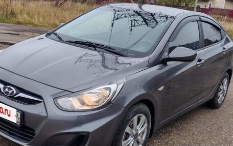 Hyundai Solaris II рестайлинг, 2013 год, 875 000 рублей, 2 фотография