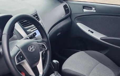 Hyundai Solaris II рестайлинг, 2013 год, 875 000 рублей, 9 фотография