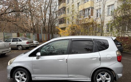 Honda Fit III, 2002 год, 350 000 рублей, 4 фотография