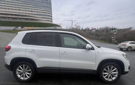 Volkswagen Tiguan I, 2016 год, 2 200 000 рублей, 2 фотография