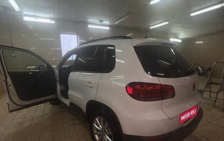 Volkswagen Tiguan I, 2016 год, 2 200 000 рублей, 10 фотография