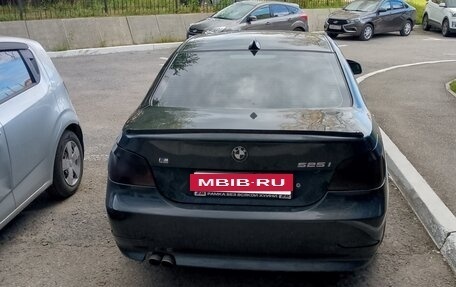 BMW 5 серия, 2005 год, 800 000 рублей, 3 фотография