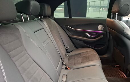 Mercedes-Benz E-Класс, 2020 год, 4 090 000 рублей, 23 фотография