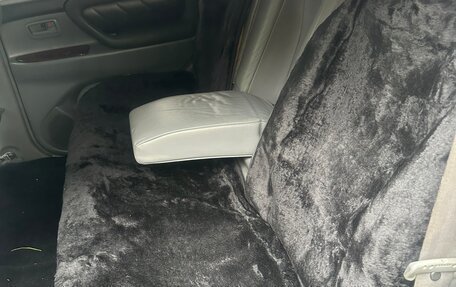 Toyota Land Cruiser 100 рестайлинг 2, 2000 год, 1 550 000 рублей, 15 фотография