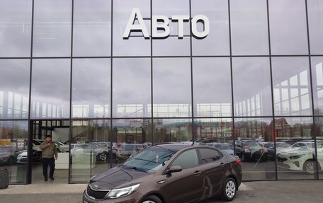 KIA Rio III рестайлинг, 2016 год, 980 000 рублей, 1 фотография