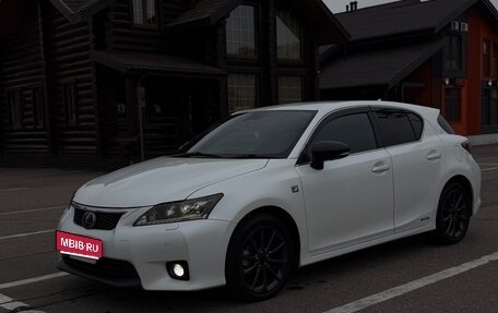 Lexus CT I рестайлинг, 2011 год, 1 450 000 рублей, 1 фотография