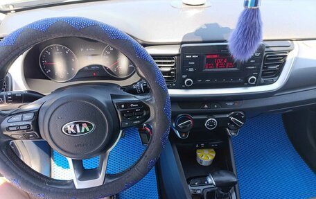 KIA Stonic, 2018 год, 1 450 000 рублей, 6 фотография