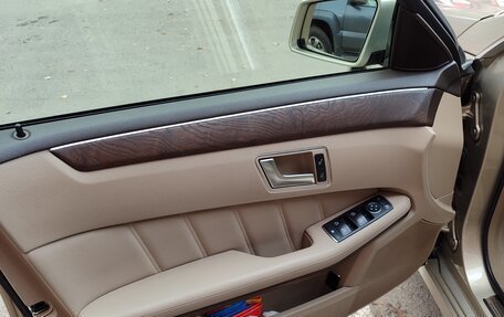 Mercedes-Benz E-Класс, 2012 год, 1 550 000 рублей, 9 фотография