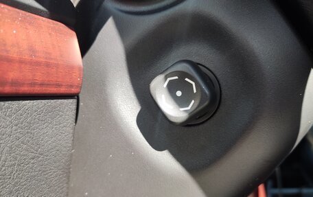 Toyota Land Cruiser Prado 150 рестайлинг 2, 2017 год, 3 999 981 рублей, 5 фотография