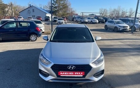 Hyundai Solaris II рестайлинг, 2017 год, 999 000 рублей, 3 фотография