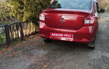 Renault Logan II, 2018 год, 1 300 000 рублей, 3 фотография