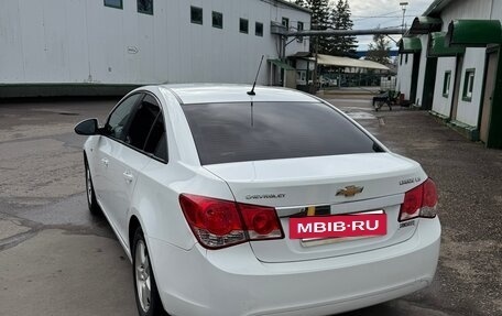 Chevrolet Cruze II, 2011 год, 650 000 рублей, 7 фотография