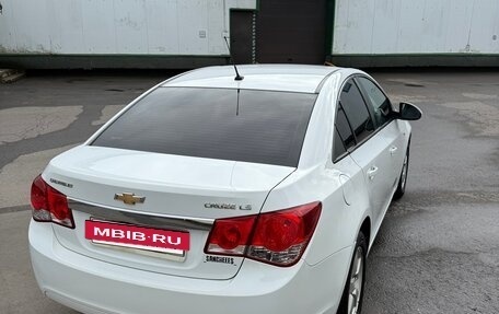 Chevrolet Cruze II, 2011 год, 650 000 рублей, 8 фотография