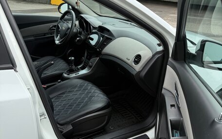 Chevrolet Cruze II, 2011 год, 650 000 рублей, 33 фотография