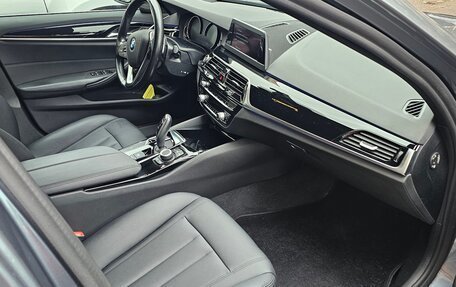 BMW 5 серия, 2018 год, 3 900 000 рублей, 14 фотография