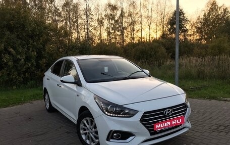Hyundai Solaris II рестайлинг, 2018 год, 1 550 000 рублей, 1 фотография