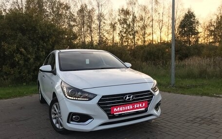 Hyundai Solaris II рестайлинг, 2018 год, 1 550 000 рублей, 4 фотография