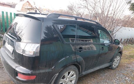 Mitsubishi Outlander III рестайлинг 3, 2011 год, 1 320 000 рублей, 3 фотография