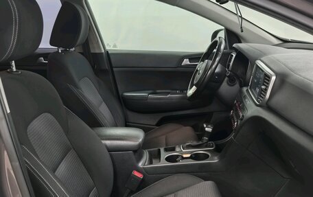 KIA Sportage IV рестайлинг, 2020 год, 2 250 000 рублей, 22 фотография