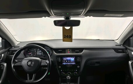 Skoda Octavia, 2017 год, 1 750 000 рублей, 10 фотография