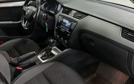 Skoda Octavia, 2017 год, 1 750 000 рублей, 21 фотография