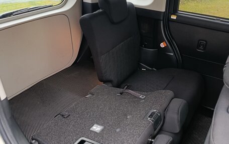 Toyota Roomy I, 2019 год, 1 215 000 рублей, 8 фотография