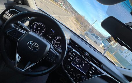 Toyota Camry, 2018 год, 2 500 000 рублей, 2 фотография