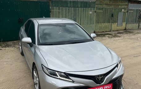 Toyota Camry, 2018 год, 2 500 000 рублей, 4 фотография