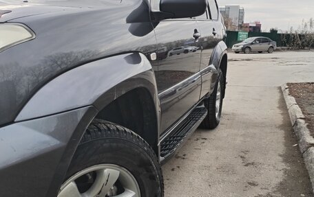 Toyota Land Cruiser Prado 120 рестайлинг, 2007 год, 1 910 000 рублей, 8 фотография