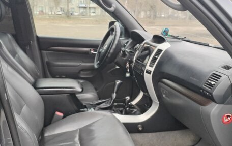 Toyota Land Cruiser Prado 120 рестайлинг, 2007 год, 1 910 000 рублей, 10 фотография