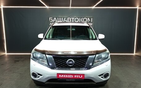 Nissan Pathfinder, 2015 год, 1 600 000 рублей, 2 фотография