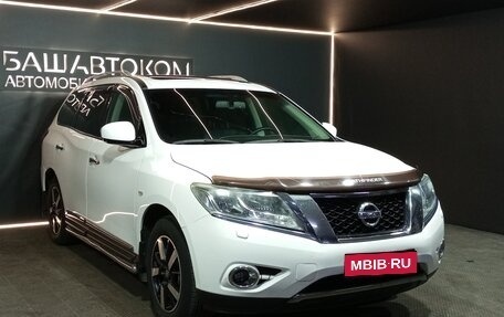 Nissan Pathfinder, 2015 год, 1 600 000 рублей, 3 фотография