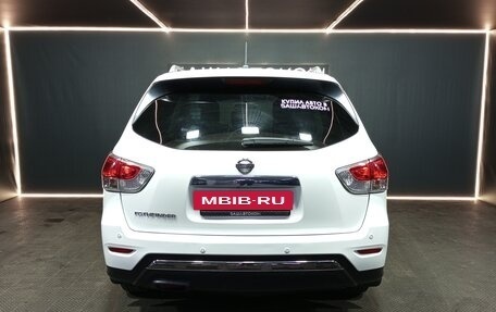 Nissan Pathfinder, 2015 год, 1 600 000 рублей, 5 фотография