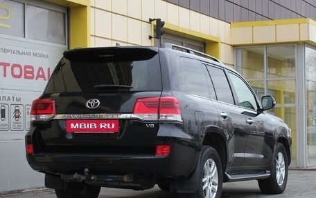 Toyota Land Cruiser 200, 2017 год, 4 915 000 рублей, 6 фотография