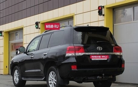 Toyota Land Cruiser 200, 2017 год, 4 915 000 рублей, 4 фотография