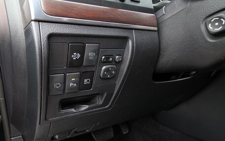 Toyota Land Cruiser 200, 2017 год, 4 915 000 рублей, 19 фотография