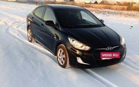 Hyundai Solaris II рестайлинг, 2012 год, 755 000 рублей, 2 фотография