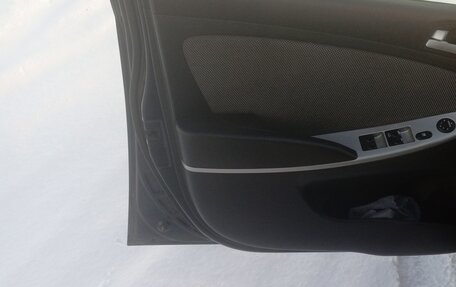 Hyundai Solaris II рестайлинг, 2012 год, 755 000 рублей, 13 фотография